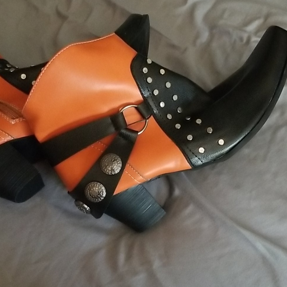 Ankle boots